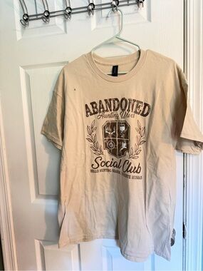 Gildan Beige Short Sleeve oversized Graphic Tee.